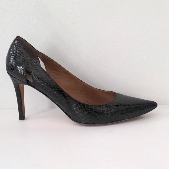 Ann Taylor Perfect Pointy Pump Snakeskin Cut Out Heels Black size 8 - Picture 1 of 12